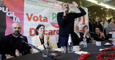 Copertina di Voto in Puglia, Decaro è già presidente, senza i leader da roma