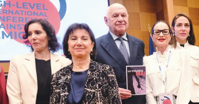 Violenza dulle donne femminicidi, l’ultima gaffe del duo Nordio&Roccella