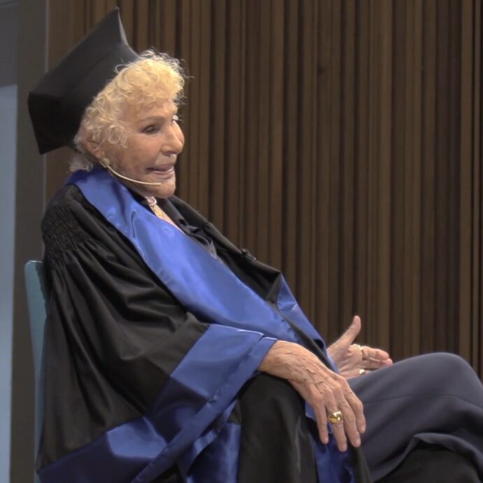 Ornella Vanoni, una delle ultime apparizioni in pubblico: l’emozione per la laurea ad honorem alla Statale