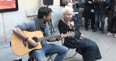 Copertina di Ornella Vanoni, quando sorprese tutti il 25 aprile: improvvisa “Ma mi…” per strada e parla di giovani e antifascismo