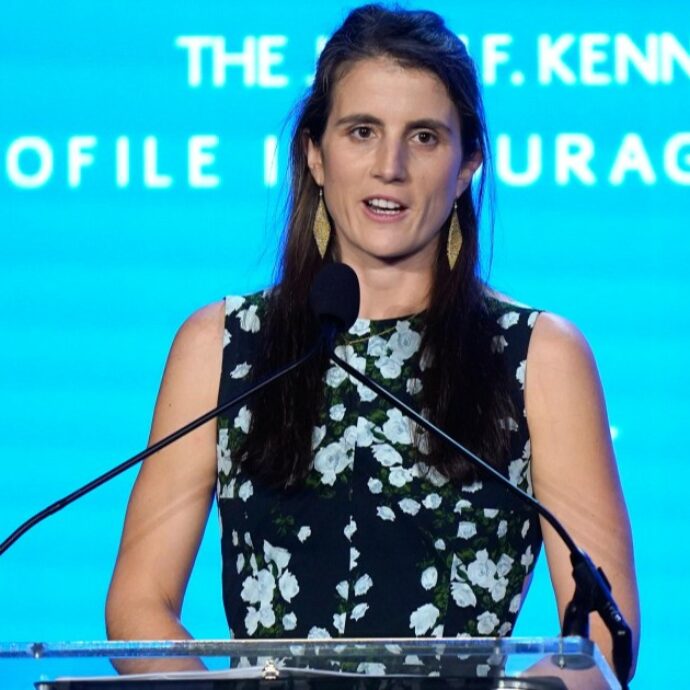 “Ho 34 anni e ho scoperto di avere un cancro terminale. Mi resta un anno, non vedrò crescere i miei due figli”: la “maledizione” dei Kennedy colpisce ancora. Tatiana racconta la malattia e attacca lo zio Bob no vax