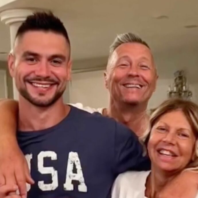 “Sognavo di avere 10 figli, quando ho scoperto che non potevo averne sono stato male. Ho adottato Vladik e dalla prima volta che l’ho visto sono successe cose stranissime”: la confessione di Paolo Belli