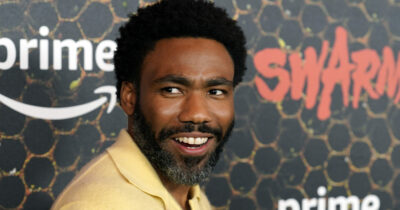Copertina di “Ho avuto un ictus. È iniziato con un fortissimo mal di testa e non ci vedevo bene. Poi i dottori hanno trovato un buco nel mio cuore”: lo rivela Donald Glover