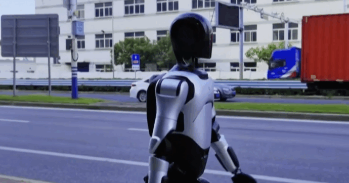 Il robot umanoide cinese percorre 106 chilometri in tre giorni ed entra nel Guinness dei primati