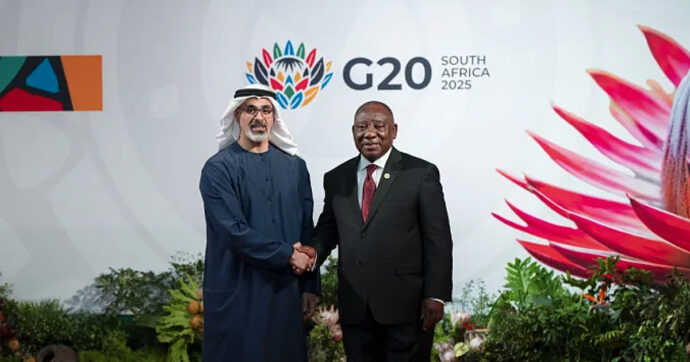 Gli Emirati investono un miliardo di dollari per l’intelligenza artificiale sull’Africa: una svolta strategica