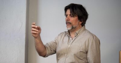 Copertina di Alessandro Bonaccorsi e il “Disegno brutto” in carcere: “Lo scopo è aiutare i ragazzi detenuti a fare pace col passato”