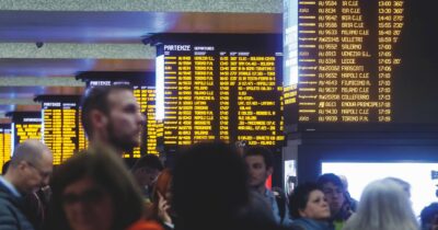 Copertina di Guasti e incidenti: sui treni continuano i maxi ritardi