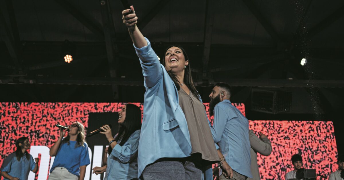 Ehi raga, fate un applauso a Dio! Il boom degli evangelici tra fede, soldi e politica