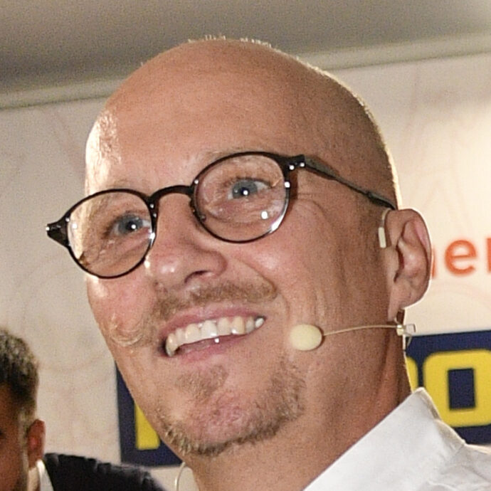 “Bruno Vespa mi ha invitato a cucinare da lui in Puglia. Gentilissimo e paga sempre il conto. Rita Levi Montalcini mangiava poco, Ratzinger ha festeggiato 70 anni da me”: così chef Heinz Beck