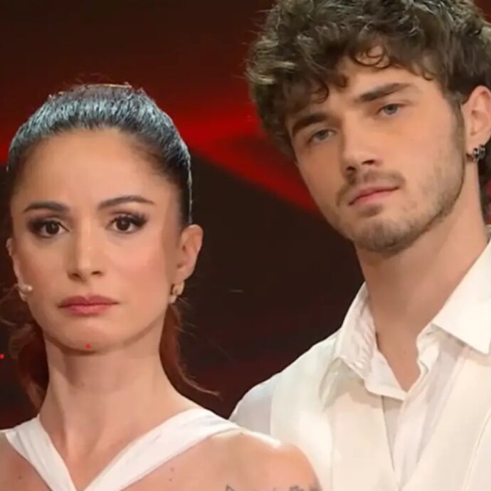 “Il dolore per la morte di mio fratello ha riunito me e mia madre. È stato bello vederla emozionata a Ballando con le stelle”: lo confessa Andrea Delogu