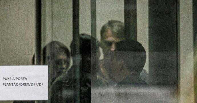 Bolsonaro, è definitiva  la condanna a 27 anni