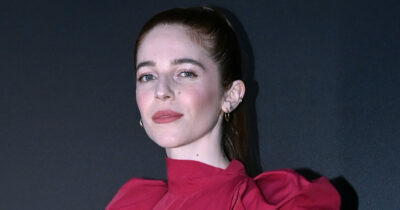 Copertina di “Le mie foto false che mi ritraggono nuda e che girano sul Web è violenza. Vivo sempre nella paura di camminare in strada da sola”: lo rivela Valentina Romani