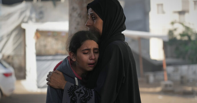 “Minacce, violenze, traumi e una paura senza fine”: il report che denuncia l’impatto “indicibile” della guerra sulle donne palestinesi