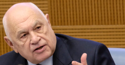 Copertina di Separazione carriere, 41 professori di Procedura penale contro la riforma: “Toglierà garanzie agli imputati deboli”