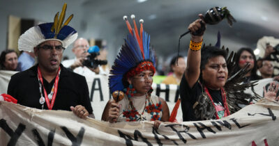 Copertina di Cop30, nessuna decisione concreta è stata presa. Ma resta senza precedenti la partecipazione di 900 indigeni