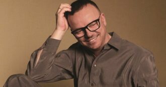 Copertina di “Mi amano così tanto perché dico la verità e non ho mai mollato. I miei genitori mi hanno insegnato l’amore. Sanremo? Sarebbe bello”: così Gigi D’Alessio