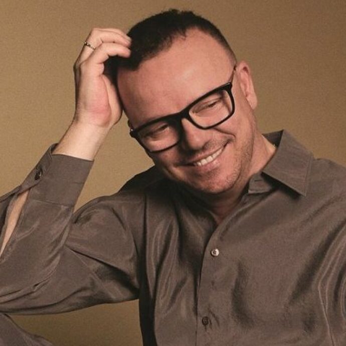 “Mi amano così tanto perché dico la verità e non ho mai mollato. I miei genitori mi hanno insegnato l’amore. Sanremo? Sarebbe bello”: così Gigi D’Alessio