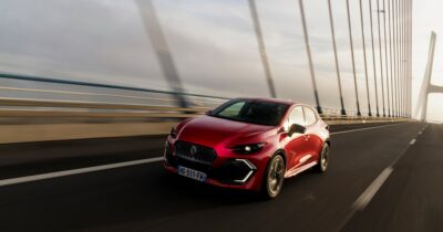 Copertina di Renault Clio full hybrid E-Tech , la prova de Il Fatto.it – Consumi giù, piacere su – FOTO