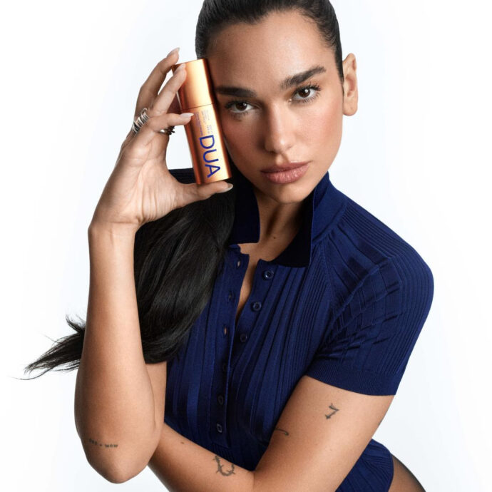 La skincare firmata Dua Lipa: creme, sieri e rossetti sono diventati la misura del successo delle star?