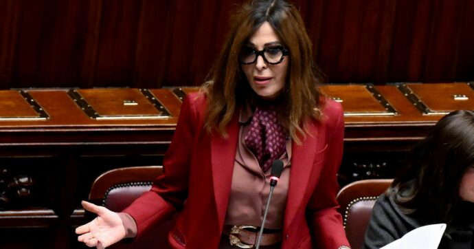 Santanchè insultò il suo accusatore: vuole di nuovo lo “scudo” del Senato