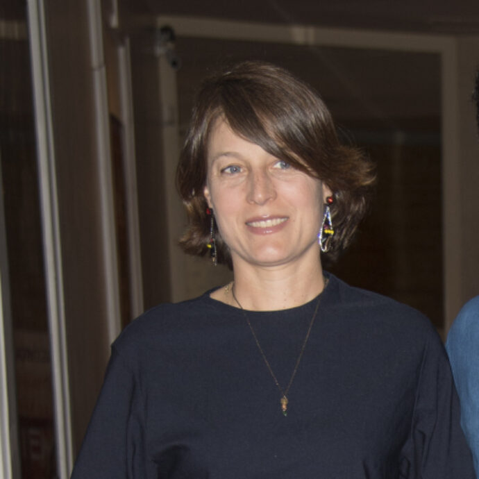 Ruba in casa dell’attrice di The New Pope a Testaccio e poi prende a calci e pugni i carabinieri: arrestato