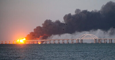 Copertina di Russia, 8 ergastoli per l’attentato al Ponte di Crimea del 2022: “Fu terrorismo”