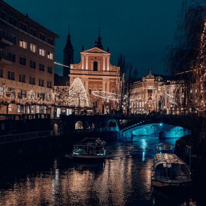 “Dupe destinations”, cosa sono le “destinazioni copia” più economiche (ma sempre instagrammabili): dall’“Arcul de Triumf” al posto dell’Arco di Trionfo all'”altra” Venezia, la nostra guida