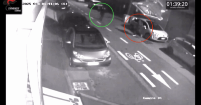 Copertina di Omicidio Marco Veronese, il video dell’aggressione mortale nel Torinese: così l’assassino lo ha colpito in strada