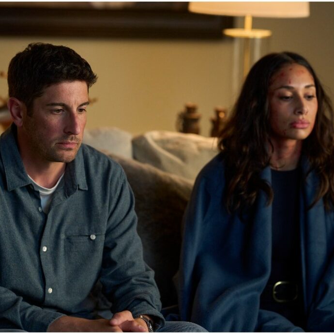 Il Jim di American Pie è diventato regista: risate, sangue e matrimoni in crisi nell’esordio di Jason Biggs