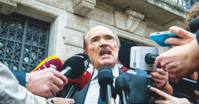 Manette per i borseggiatori: la destra affossa il testo 5S