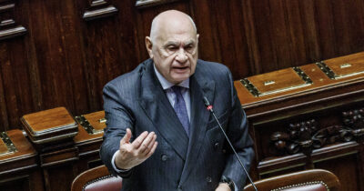 Copertina di La tesi di Nordio: “Con l’attuale Carta si può sottomettere il pm al governo”. Ma non è vero: è “autonomo da ogni potere”