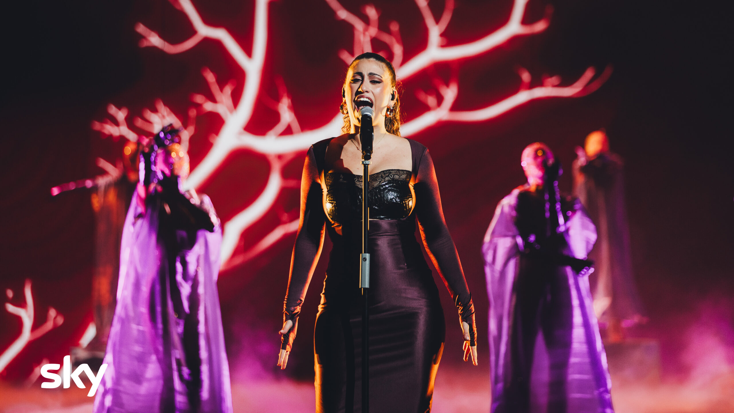 ho subito violenza psicologica per anni mi accontentavo e subivo sono ferite senza cicatrice delia si commuove a x factor 2025 e va in finalissima