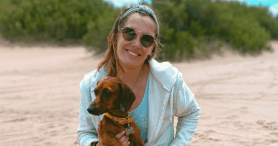 Copertina di Giornalista muore a 33 anni per una foto: Leticia Lembi si è arrampicata su una scogliera di 24 metri ed è caduta in mare