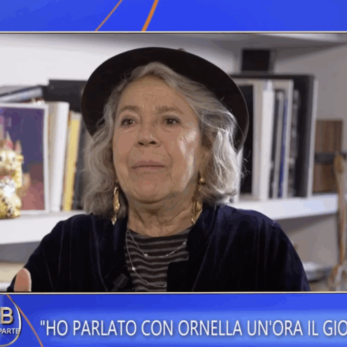 “Ornella Vanoni aveva capito che sarebbe stata l’ultima telefonata, se lo sentiva. Mi ha colpito il silenzio del figlio al funerale”: parla l’amica  Andrèe Ruth Shammah