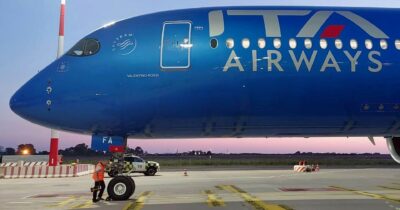 Copertina di Airbus, fermati 6000 jet  nel mondo. Software difettosi