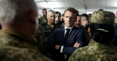 Copertina di Da Oslo a Parigi: l’Europa vuole indossare divise  e moschetto