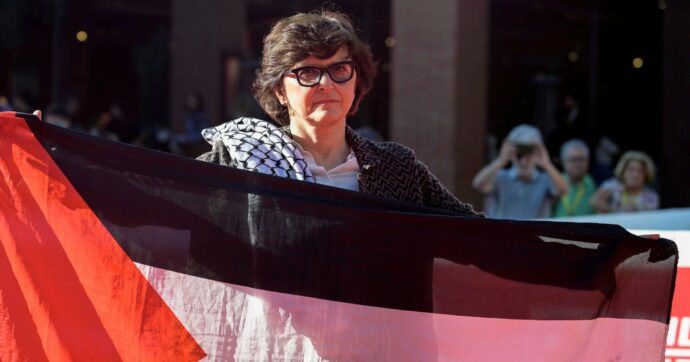 Gaza, la regista iraniana Sepideh Farsi: “Fatma uccisa dall’Idf per le sue foto: è stata il mio occhio su Gaza”