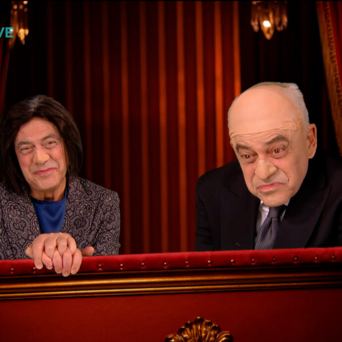 Crozza veste i panni di Roccella e Nordio: così il surreale duo ministeriale stravolge la narrazione del Paese