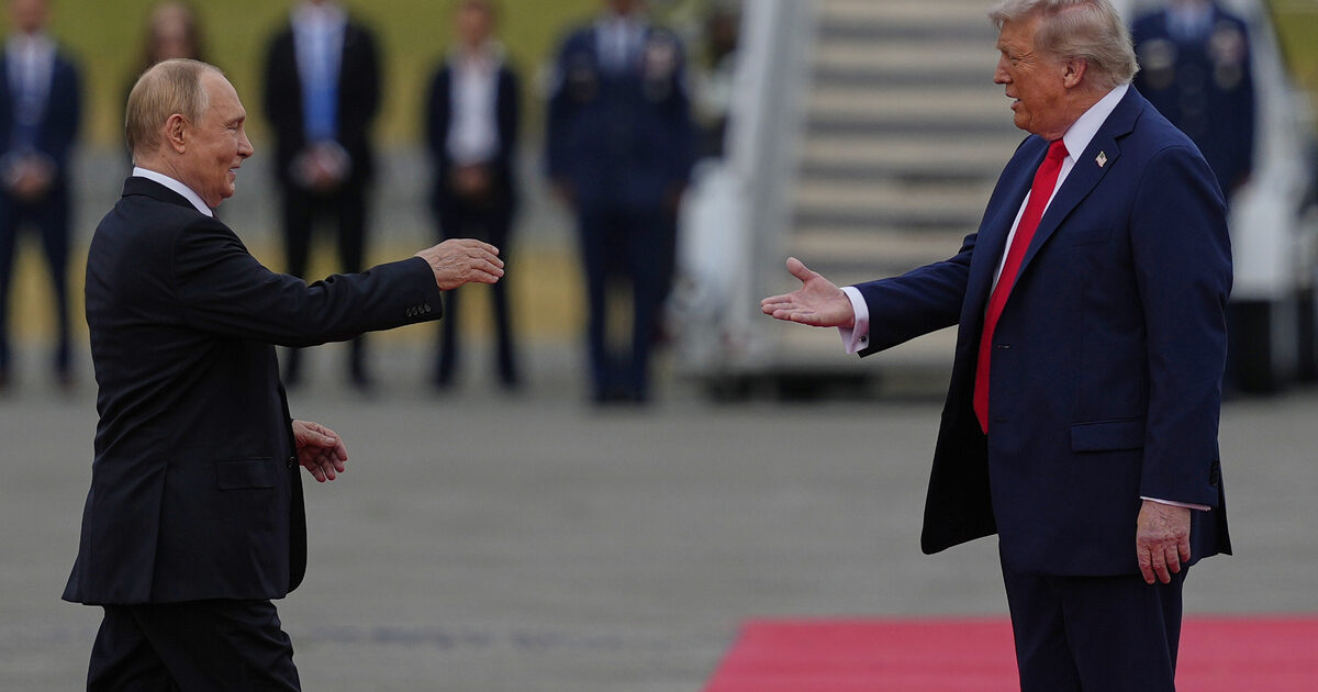 Altro che nemico, la Russia è terra di opportunità. Il Wall Street Journal e l’arte di Trump: “Fare soldi, non la guerra”