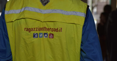 Copertina di Gli studenti sospesi affiancheranno vigili e servizi di emergenza sulle strade: il progetto in una scuola di Bergamo