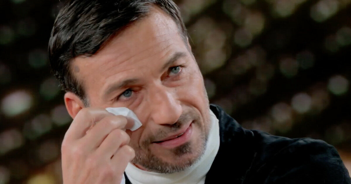 “Ho ripreso 20 kg e mi hanno tolto tutti i farmaci. Sono stato 40 giorni in uno dei reparti d’ospedale più brutti”: Costantino Vitagliano a Verissimo