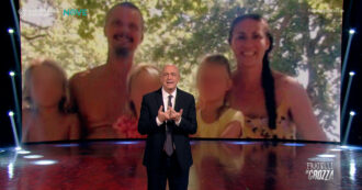 Copertina di “Se avete dei dubbi sui funghi optate per i bastoncini surgelati”: il monologo di Crozza sul caso della famiglia del bosco e le reaizoni della politica