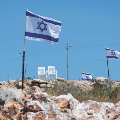 Copertina di I coloni israeliani contro gli attivisti italiani: picchiati e derubati