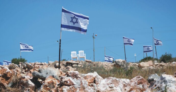 I coloni israeliani contro gli attivisti italiani: picchiati e derubati