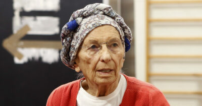 Copertina di Emma Bonino ricoverata in terapia intensiva per problemi respiratori