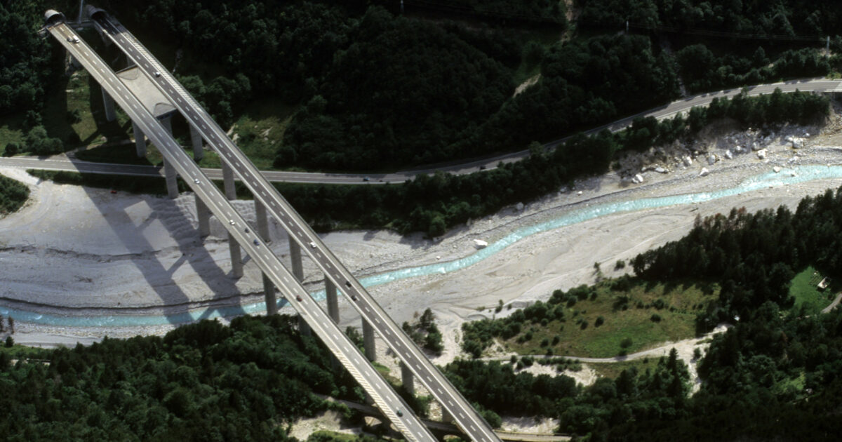 Autobrennero, Salvini riapre il bando da dieci miliardi per la concessione: ma per partecipare ci sono solo cinque giorni