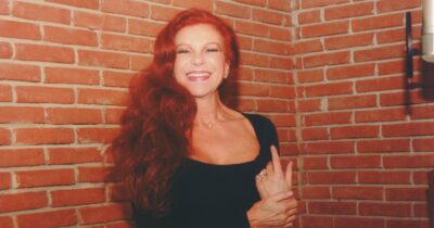 Copertina di Milva e i suoi incontri d’amore musicali 15 anni dopo: commovente nell’inedito “Amore vista pioggia” di Enrico Ruggeri, spuntano anche brani di Giorgio Faletti