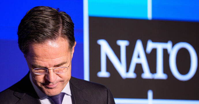 “Attacchi informatici a reti elettriche, banche e anche aerei. È la guerra ibrida Nato-Russia evocata dall’ammiraglio Cavo Dragone”