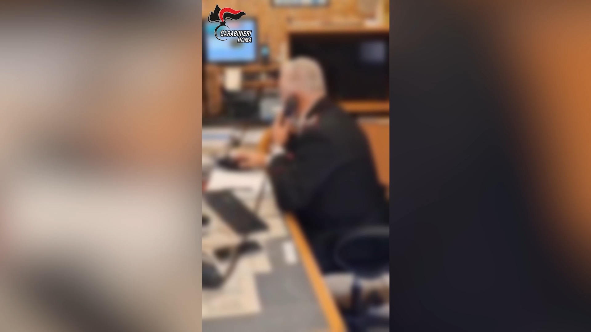 “Hai l’età di mia figlia, hai tutta la vita davanti”: così un carabiniere convince un giovane a non lanciarsi sotto un treno in corsa “Hai l’età di mia figlia, hai tutta la vita davanti”: così un carabiniere convince un giovane a non lanciarsi sotto un treno in corsa