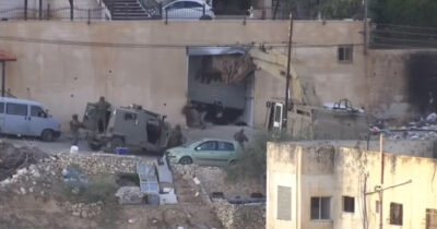 Copertina di Il video che mostra l’esercito israeliano uccidere due militanti del Jihad disarmati e ormai arresi. Onu: “Sembra esecuzione”